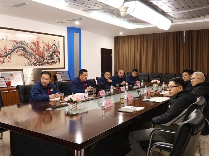 山東卡特重工機械有限（xiàn）公司劉總一行蒞（lì）臨力（lì）克川參觀交流 (1).JPG